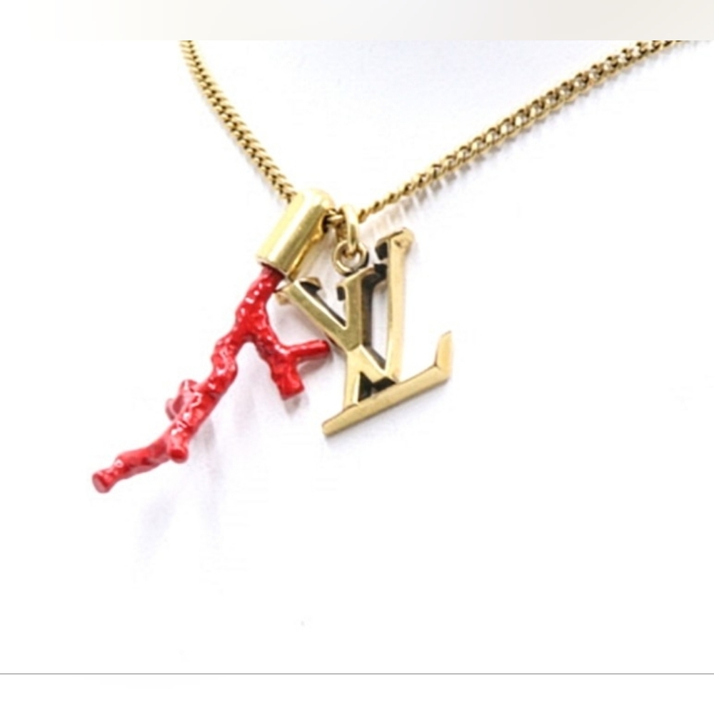 Louis Vuitton Coral LV Initials Necklace W/ Box & Dust Bag - Picture 4 of 10